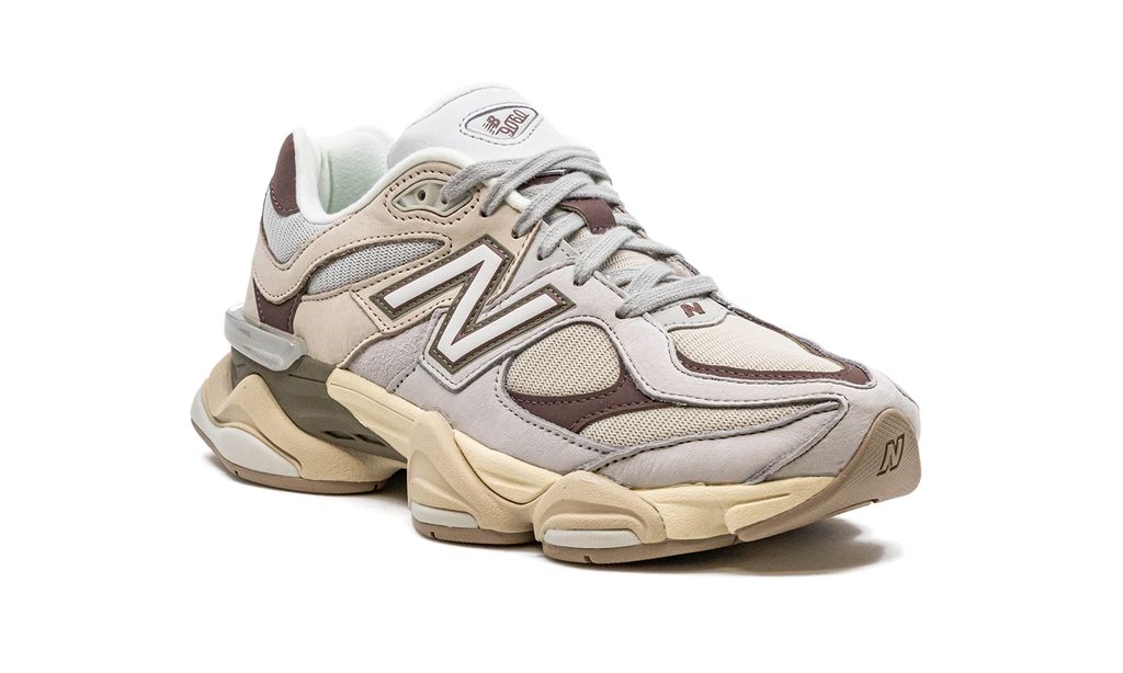 NB 9060 Grey Matter Timberwolf